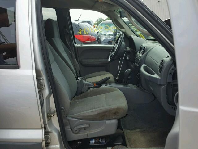 1J4GL48K45W711363 - 2005 JEEP LIBERTY SP GRAY photo 5