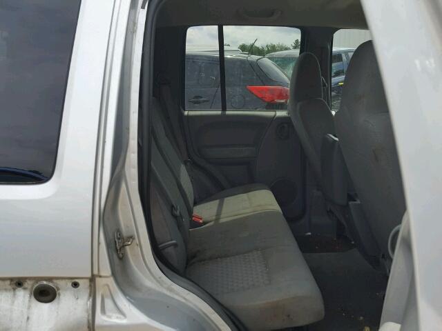 1J4GL48K45W711363 - 2005 JEEP LIBERTY SP GRAY photo 6