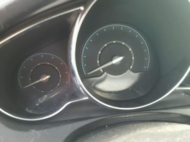 1G1ZH57B19F249995 - 2009 CHEVROLET MALIBU 1LT WHITE photo 8