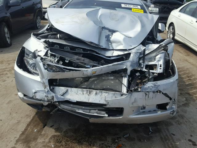 1G1ZH57B19F249995 - 2009 CHEVROLET MALIBU 1LT WHITE photo 9