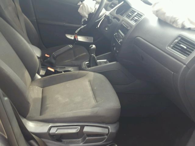 3VW1K7AJ7FM304363 - 2015 VOLKSWAGEN JETTA BASE 灰色 照片 5