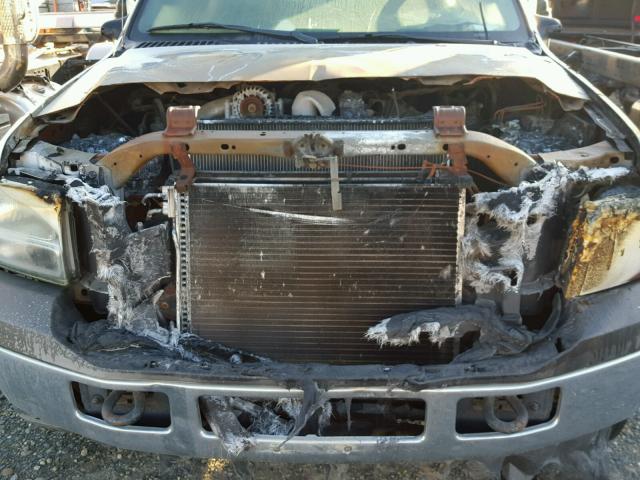 1FDAF56P15EC57033 - 2005 FORD F550 SUPER WHITE photo 7