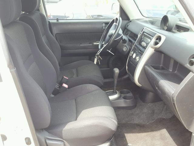 JTLKT324364042153 - 2006 TOYOTA SCION XB თეთრი ფოტო 5