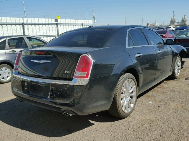 2C3CCAAGXDH697477 - 2013 CHRYSLER 300 BLACK photo 4