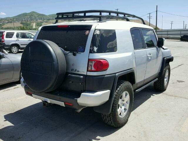 JTEBU11F48K052345 - 2008 TOYOTA FJ CRUISER SILVER photo 4