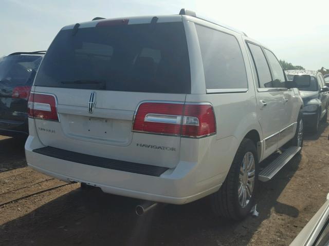 5LMFU28567LJ21675 - 2007 LINCOLN NAVIGATOR WHITE photo 4