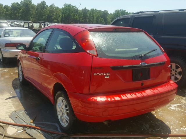 3FAFP31N45R116381 - 2005 FORD FOCUS ZX3 RED photo 3