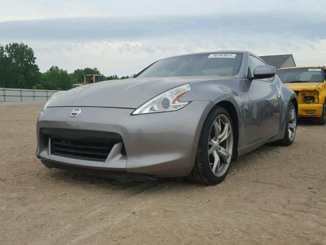 JN1AZ44E69M400984 - 2009 NISSAN 370Z SILVER photo 2