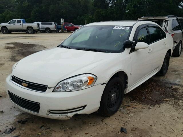 2G1WS57M591209464 - 2009 CHEVROLET IMPALA POL WHITE photo 2