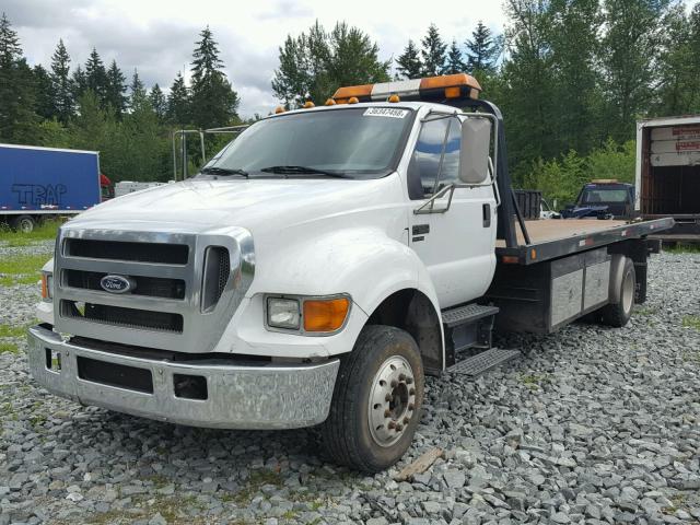 3FRWF65F95V174465 - 2005 FORD F650 SUPER WHITE photo 2