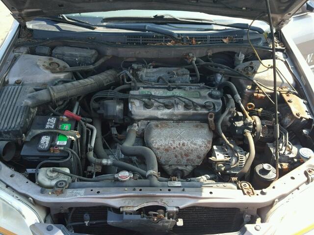 1HGCG6572YA122304 - 2000 HONDA ACCORD EX GRAY photo 7