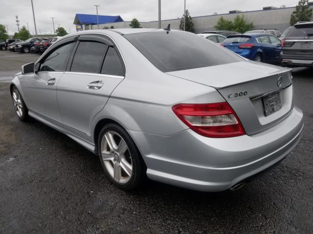 WDDGF8BB3BR134404 - 2011 MERCEDES-BENZ C 300 4MAT SILVER photo 3