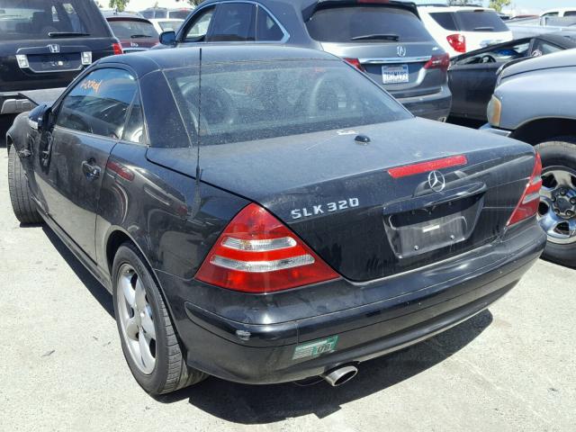 WDBKK65F23F288686 - 2003 MERCEDES-BENZ SLK 320 BLACK photo 3