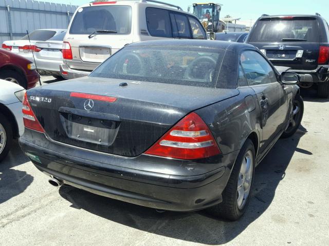 WDBKK65F23F288686 - 2003 MERCEDES-BENZ SLK 320 BLACK photo 4