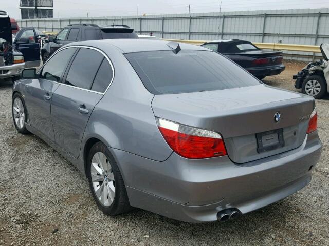 WBANB33505CN64503 - 2005 BMW 545 I GRAY photo 3