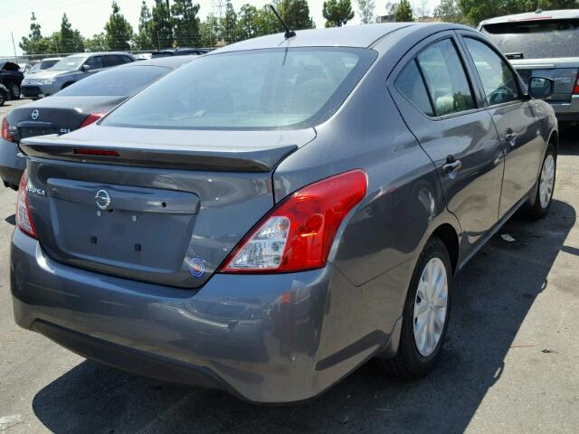 3N1CN7APXHL827153 - 2017 NISSAN VERSA S GRAY photo 4