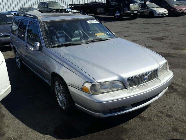 YV1LW56DXY2661872 - 2000 VOLVO V70 GLT SILVER photo 1