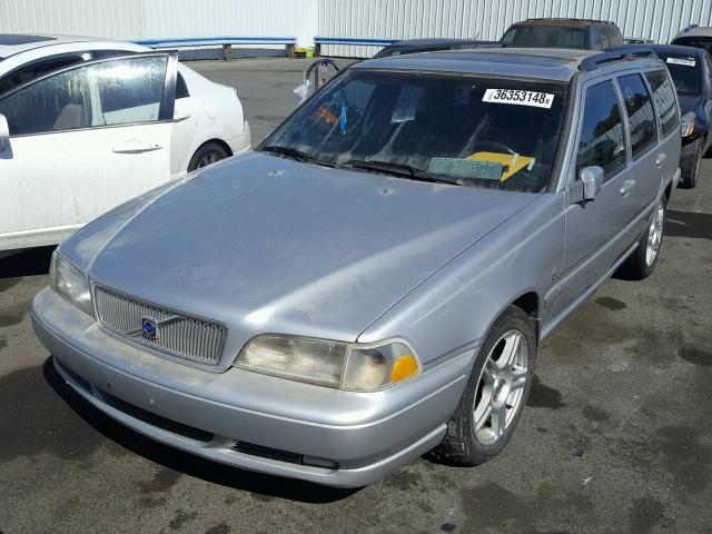 YV1LW56DXY2661872 - 2000 VOLVO V70 GLT SILVER photo 2