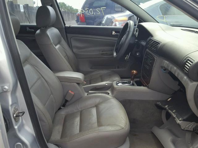 WVWRH63BX3P094755 - 2003 VOLKSWAGEN PASSAT GLX 银色 照片 5