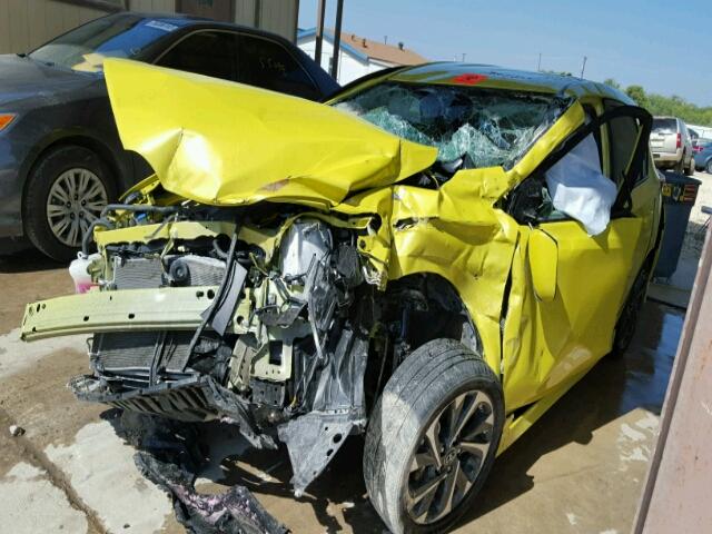 JTNKARJEXHJ529378 - 2017 TOYOTA COROLLA IM YELLOW photo 2