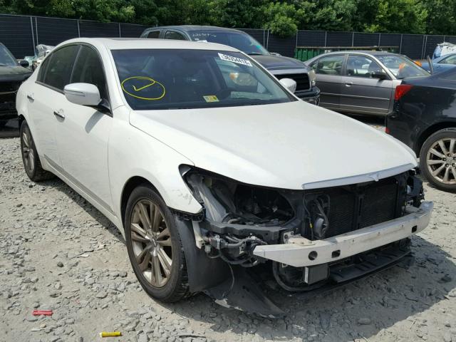 KMHGC4DF9BU120575 - 2011 HYUNDAI GENESIS 4. WHITE photo 1