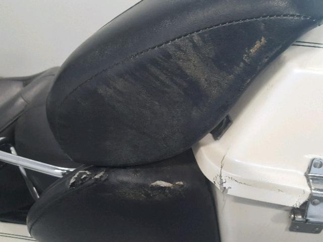 1HD1FCW195Y643023 - 2005 HARLEY-DAVIDSON FLHTCUI WHITE photo 12