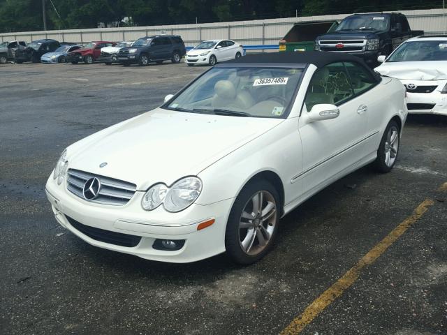 WDBTK56F78T096475 - 2008 MERCEDES-BENZ CLK 350 WHITE photo 2