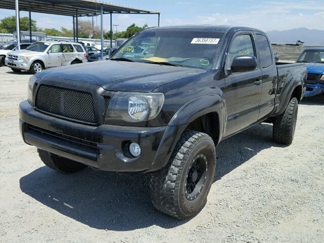 5TETU62N88Z492530 - 2008 TOYOTA TACOMA PRE BLACK photo 2