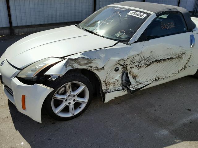 JN1AZ36A14M251154 - 2004 NISSAN 350Z ROADS WHITE photo 9