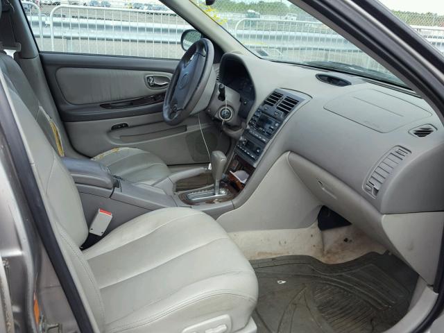 JN1CA31A71T105396 - 2001 NISSAN MAXIMA GXE GRAY photo 5