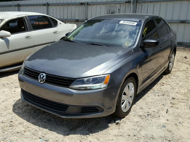 3VW2K7AJ2CM335973 - 2012 VOLKSWAGEN JETTA BASE 石墨色 照片 2