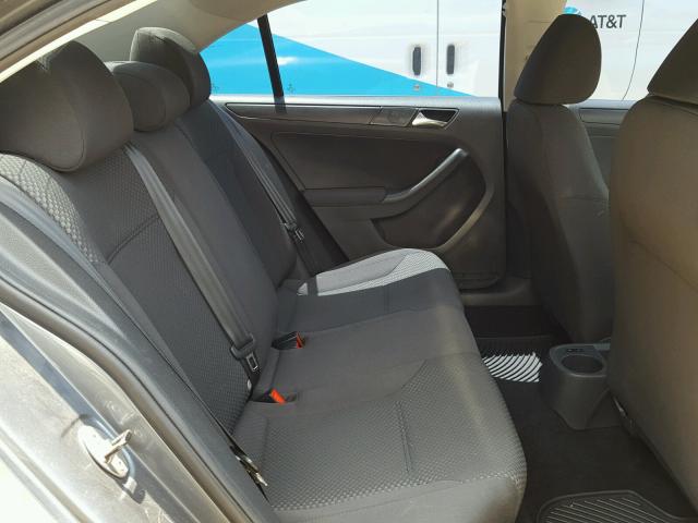 3VW2K7AJ2CM335973 - 2012 VOLKSWAGEN JETTA BASE 石墨色 照片 6