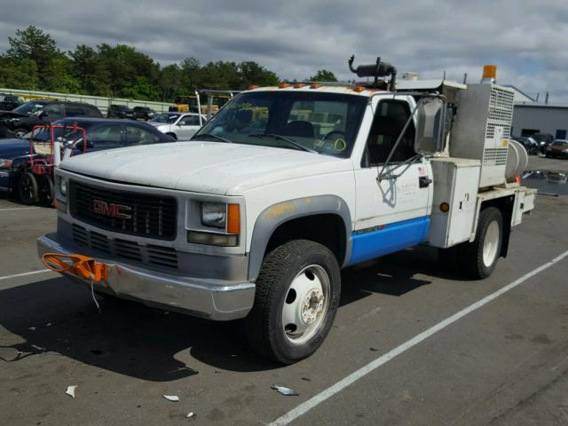 1GDKC34F6WF038303 - 1998 GMC SIERRA C35 WHITE photo 2