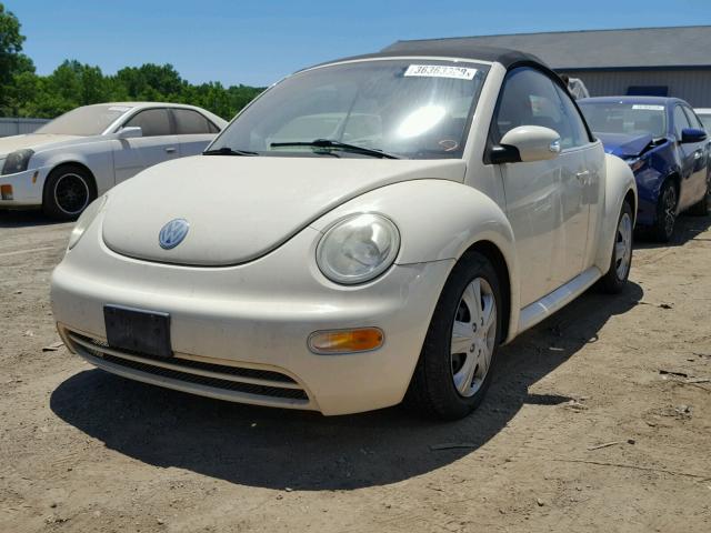 3VWBM31YX5M300164 - 2005 VOLKSWAGEN NEW BEETLE 奶油色 照片 2