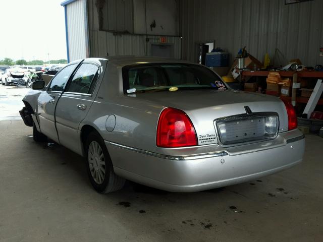 1LNHM81W95Y651477 - 2005 LINCOLN TOWN CAR S SILVER photo 3