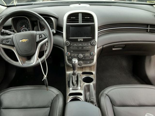 1G11E5SAXGF148374 - 2016 CHEVROLET MALIBU LIM 银色 照片 9