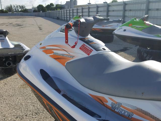 YAMA1593L516 - 2016 YAMAHA MARINE LOT WHITE photo 5