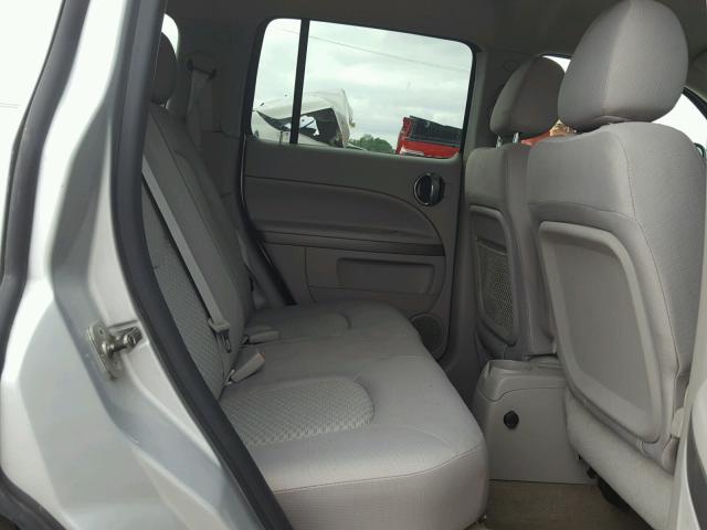 3GNCA13B19S557798 - 2009 CHEVROLET HHR LS SILVER photo 6