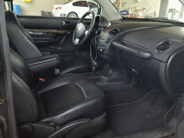 3VWPW31C56M406544 - 2006 VOLKSWAGEN NEW BEETLE BLACK photo 5