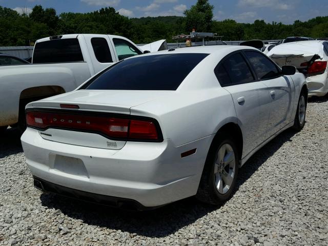 2B3CL3CG2BH583766 - 2011 DODGE CHARGER WHITE photo 4