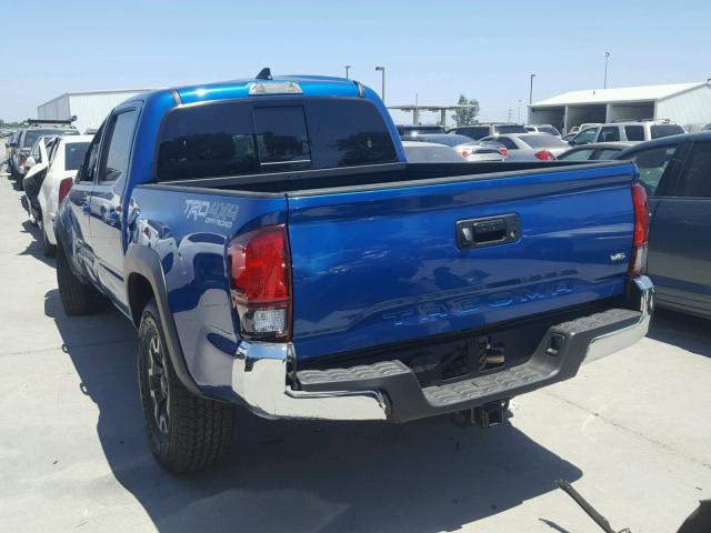 3TMCZ5AN5JM145611 - 2018 TOYOTA TACOMA DOU ლურჯი ფოტო 3