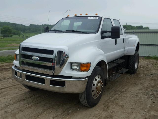 3FRNW75Z97V442171 - 2007 FORD F750 SUPER WHITE photo 2