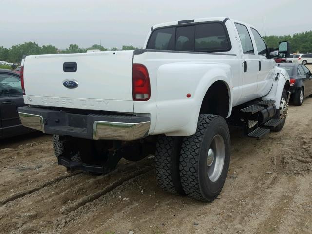 3FRNW75Z97V442171 - 2007 FORD F750 SUPER WHITE photo 4