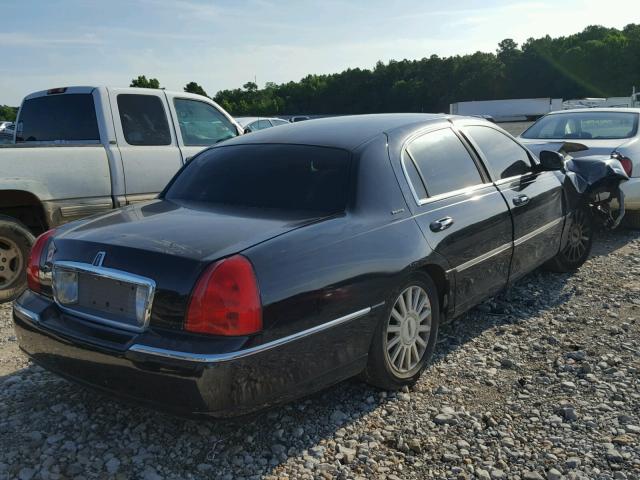 1LNHM81W83Y620850 - 2003 LINCOLN TOWN CAR E BLACK photo 4