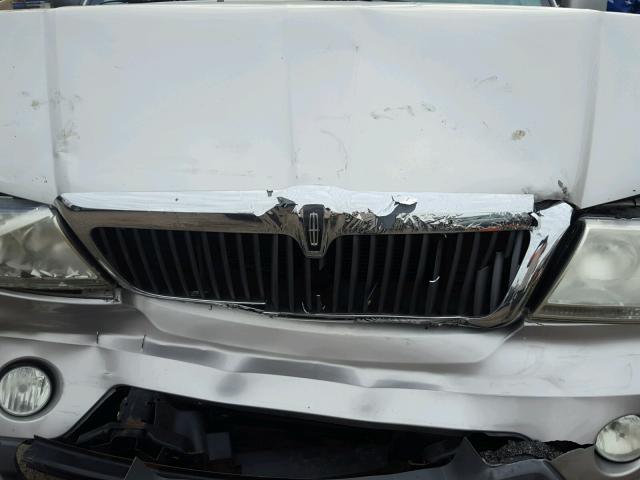 5LMEU88H24ZJ17897 - 2004 LINCOLN AVIATOR 银色 照片 7