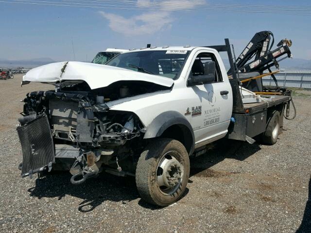 3C7WRLBL4GG357912 - 2016 RAM 4500 WHITE photo 2