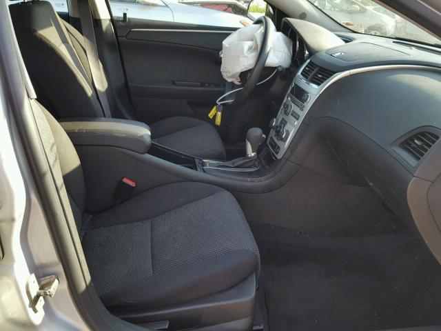 1G1ZC5E07CF388004 - 2012 CHEVROLET MALIBU 1LT ვერცხლისფერი ფოტო 5