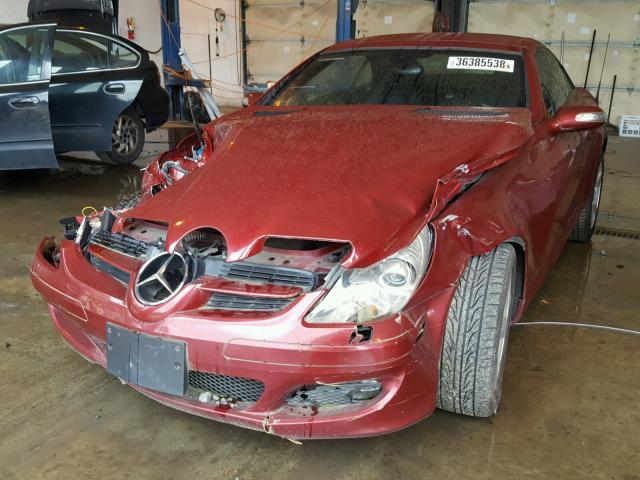 WDBWK54F97F138982 - 2007 MERCEDES-BENZ SLK 280 MAROON photo 2