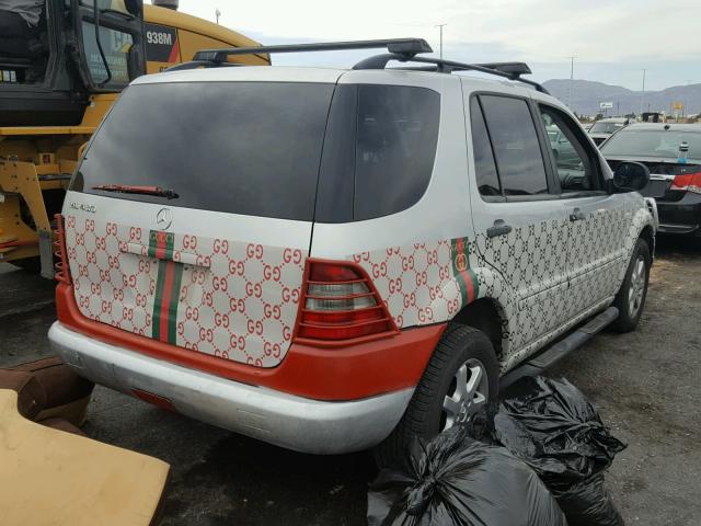 4JGAB72E7XA067999 - 1999 MERCEDES-BENZ ML 430 银色 照片 4