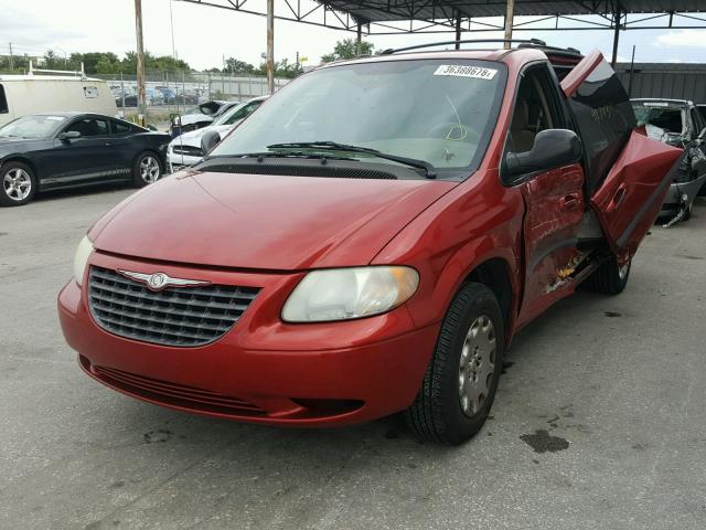 1C8GJ45343B171542 - 2003 CHRYSLER VOYAGER LX RED photo 2